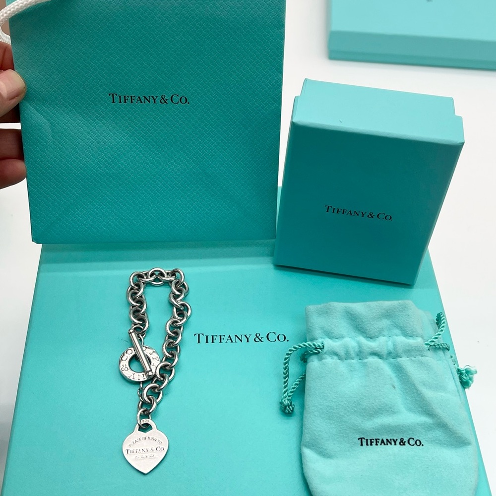 🔴Authentic Tiffany & Co. Silver Return to Tiffany Heart charm Toggle Bracelet🔴 - Picture 7 of 8